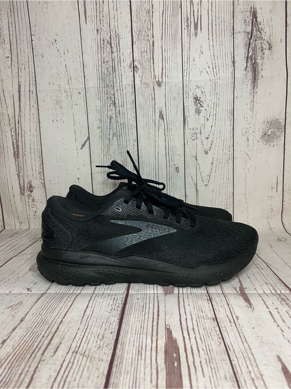 Brooks Ghost 16 Sneakers Womens Size 9.5 Triple Black Running Athletic